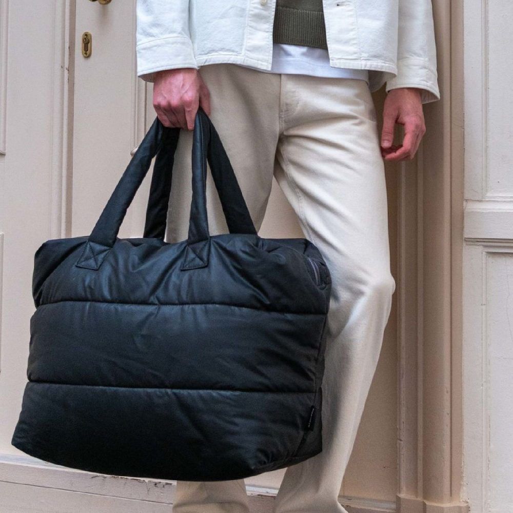 Black Camill Big Puffy Weekend Bag | Tinne+Mia